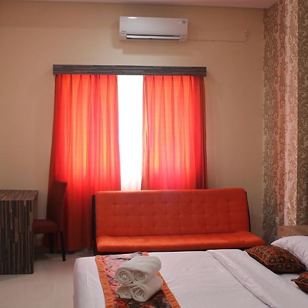 New D'Dhave Hotel Padang  Zewnętrze zdjęcie