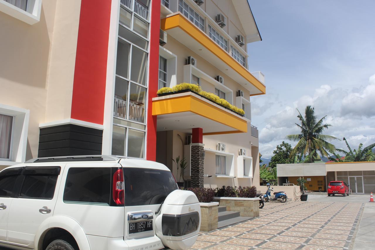 New D'Dhave Hotel Padang  Zewnętrze zdjęcie