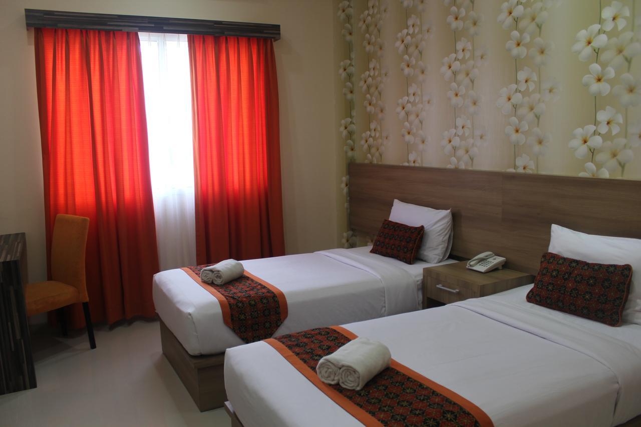 New D'Dhave Hotel Padang  Zewnętrze zdjęcie